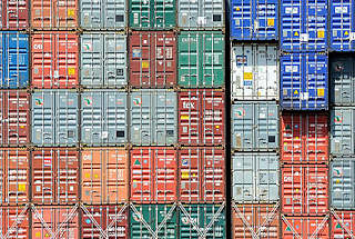 5321 Unterschiedlich farbige Container - Containerstapel Terminal Hamburg Altenwerder. 