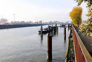 1574 Petroleumhafen auf Hamburg Waltershof - Bilder vom Hamburger Hafen.