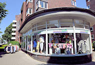 5537 Geschft mit runder Fassade / Schaufenster - soziales Einkaufs- und Servicecenter Barmbek - Fotos aus den Hamburger Stadtteilen.
