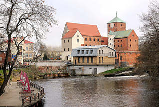 4518 Schloss der pommerschen Herzge, Rgenwalder Schloss an der Wipper in Darłowo / Rgenwalde, Polen.