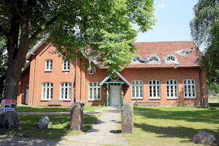 1149 Alte Schule in Wentorf - jetzt Begegnungsttte.