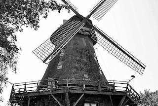 9026 Eutiner Windmühle in Eutin - 1850 als Galerieholländer erbaut 