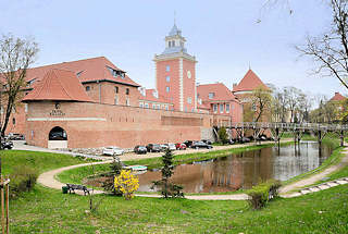 0166 Burggraben / Burg Heilsberg in Lidzbark Warmiński - erbaut von 1350 - 1401; Ordensburg des Deutschen Ordens. Teile der Burganlage wird als Hotel genutzt.