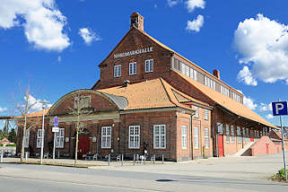 0172 Nordmarkhalle / Bullentempel in Rendsburg - 1913 als städtische Viehhalle eröffnet, jetzt Veranstaltungszentrum. 
