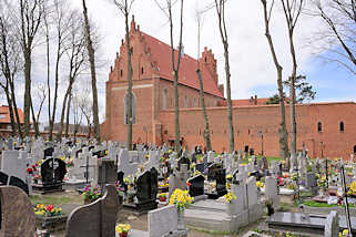 0036 Klosterkirche und Friedhof von Żarnowiec / Zarnowitz, Polen.